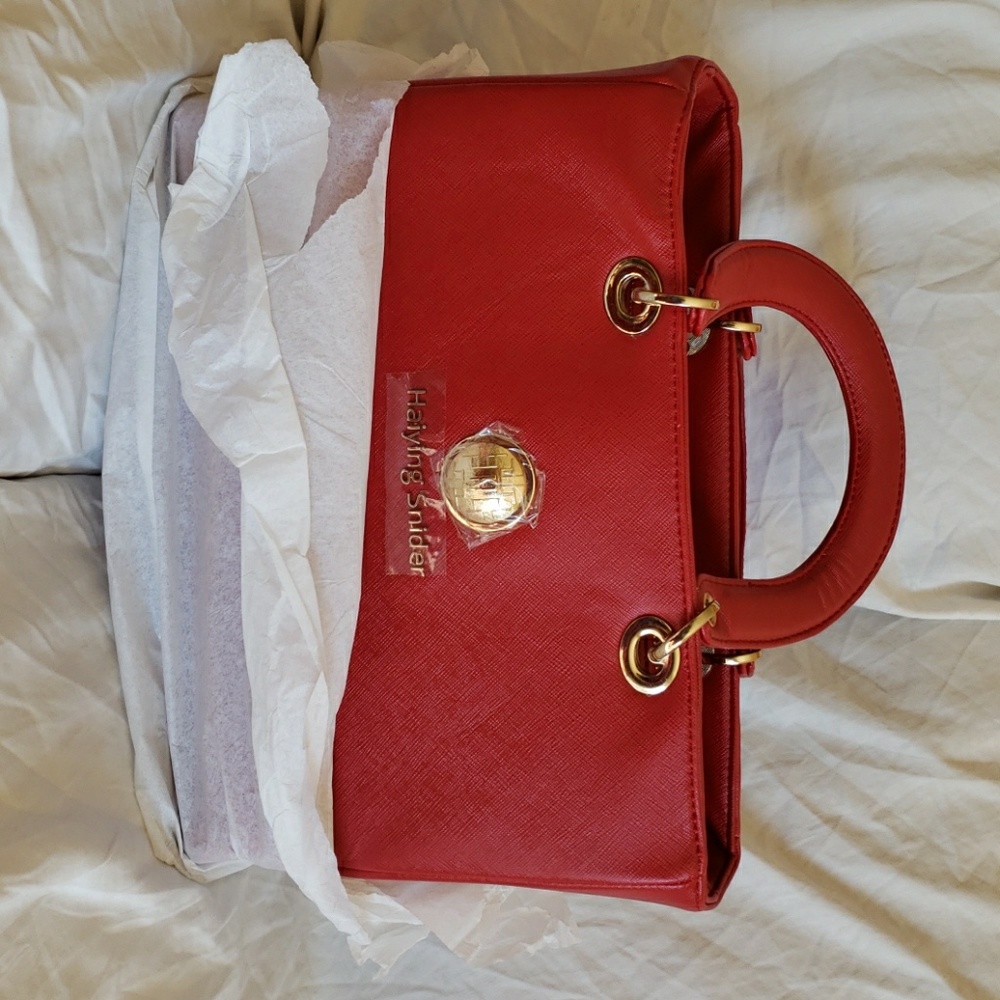 Red leather Haiying Snider purse